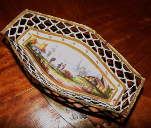 Georgian III Battersea Enamel Sweetmeat Dish Circa 1775