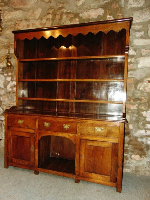 Early 19th Century Oak Dresser. Small. Circa 1820
