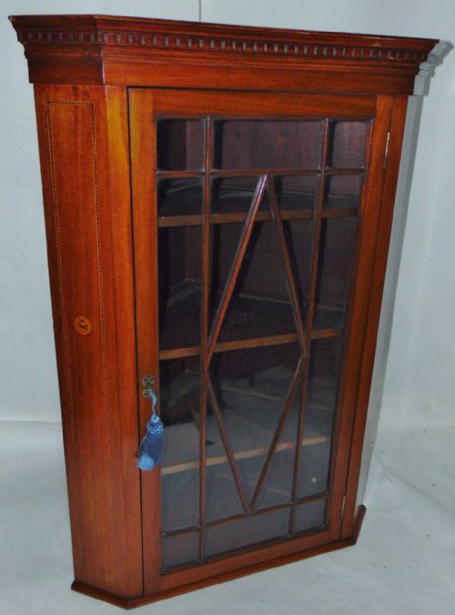 Scottish Georgian Mahogany Corner Cabinet Circa 1800