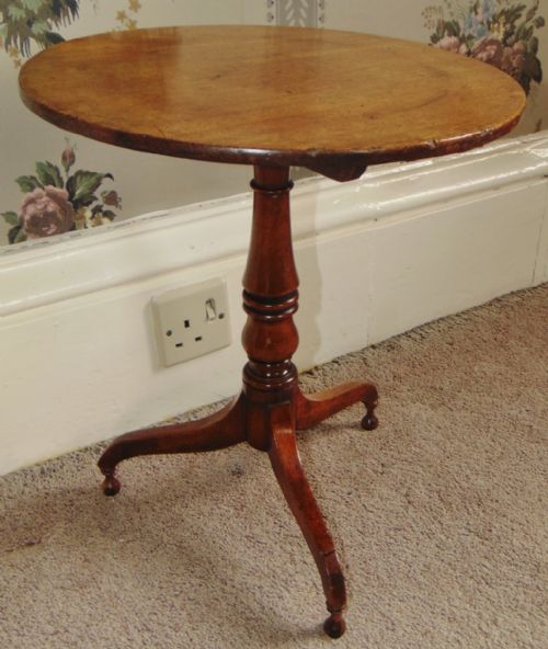 Georgian Mahogany Tripod Low Wine Table Circa 1820