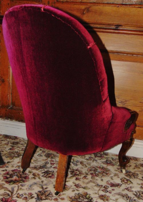 VICTORIAN WALNUT FRAMED EASY CHAIR CIRCA 1850 - ADDITIONAL PHOTO 4