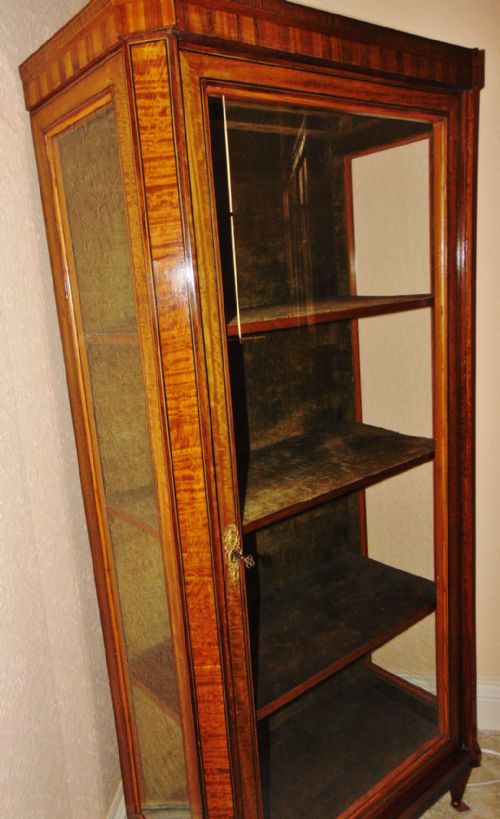 DUTCH SATINWOOD AND BANDED CHINA CABINET CIRCA 1820 - ADDITIONAL PHOTO 1