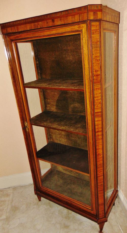 DUTCH SATINWOOD AND BANDED CHINA CABINET CIRCA 1820 - ADDITIONAL PHOTO 6
