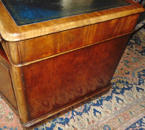 LATE REGENCY MAHOGANY PARTNER'S DESK CIRCA 1830 - ADDITIONAL PHOTO 2