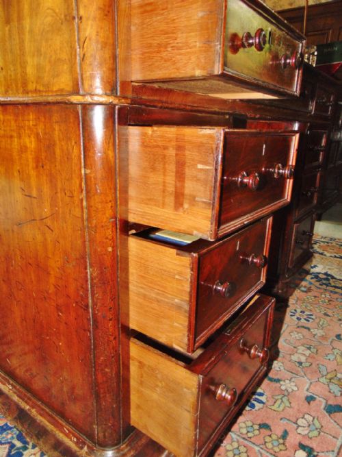 LATE REGENCY MAHOGANY PARTNER'S DESK CIRCA 1830 - ADDITIONAL PHOTO 6