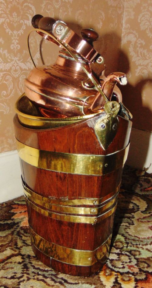 SMALL DUTCH BOAT SHAPED BUCKET CIRCA 1780 - ADDITIONAL PHOTO 4