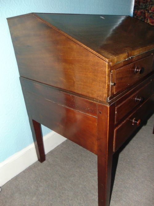 GEORGIAN MAHOGANY BUREAU ON STAND CIRCA 1810 - ADDITIONAL PHOTO 4