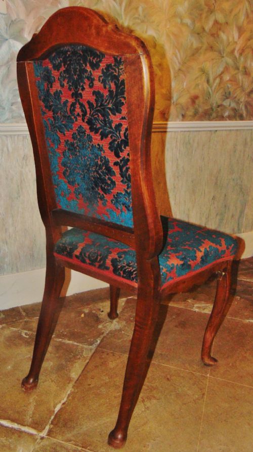 DUTCH WALNUT HALL CHAIR CIRCA 1750 - ADDITIONAL PHOTO 2