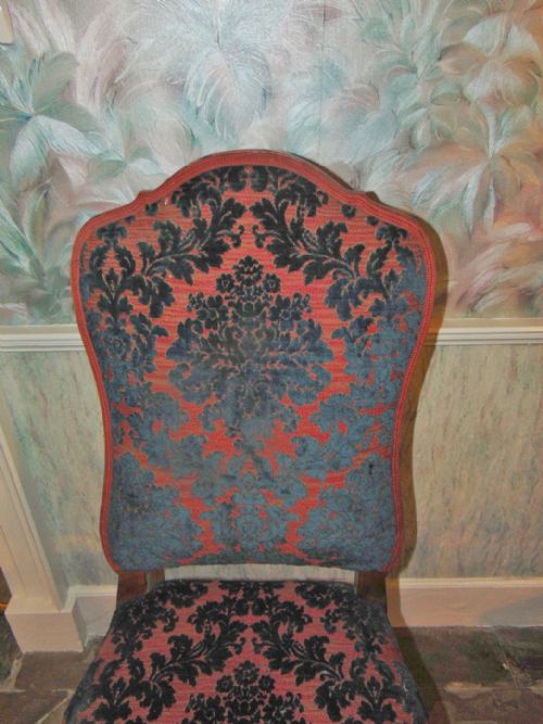 DUTCH WALNUT HALL CHAIR CIRCA 1750 - ADDITIONAL PHOTO 4