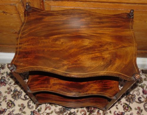 FINE EDWARDIAN MAHOGANY ETAGERE CIRCA 1900 - ADDITIONAL PHOTO 4