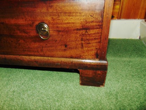 GEORGE II SOLID WALNUT BACHELOR CHEST CIRCA 1740 - ADDITIONAL PHOTO 3