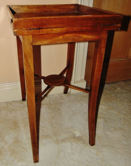 SCOTTISH GEORGIAN MAHOGANY BEDSIDE TABLE CIRCA 1800