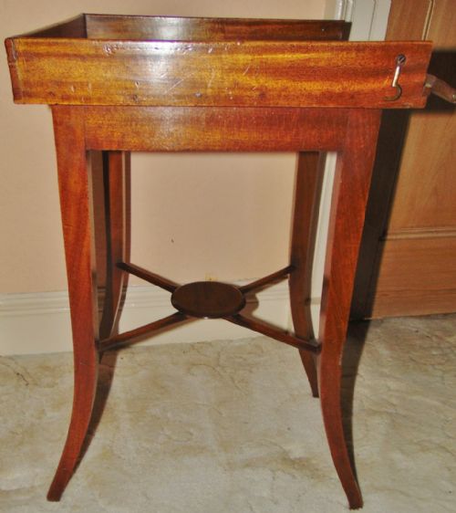 SCOTTISH GEORGIAN MAHOGANY BEDSIDE TABLE CIRCA 1800 - ADDITIONAL PHOTO 2