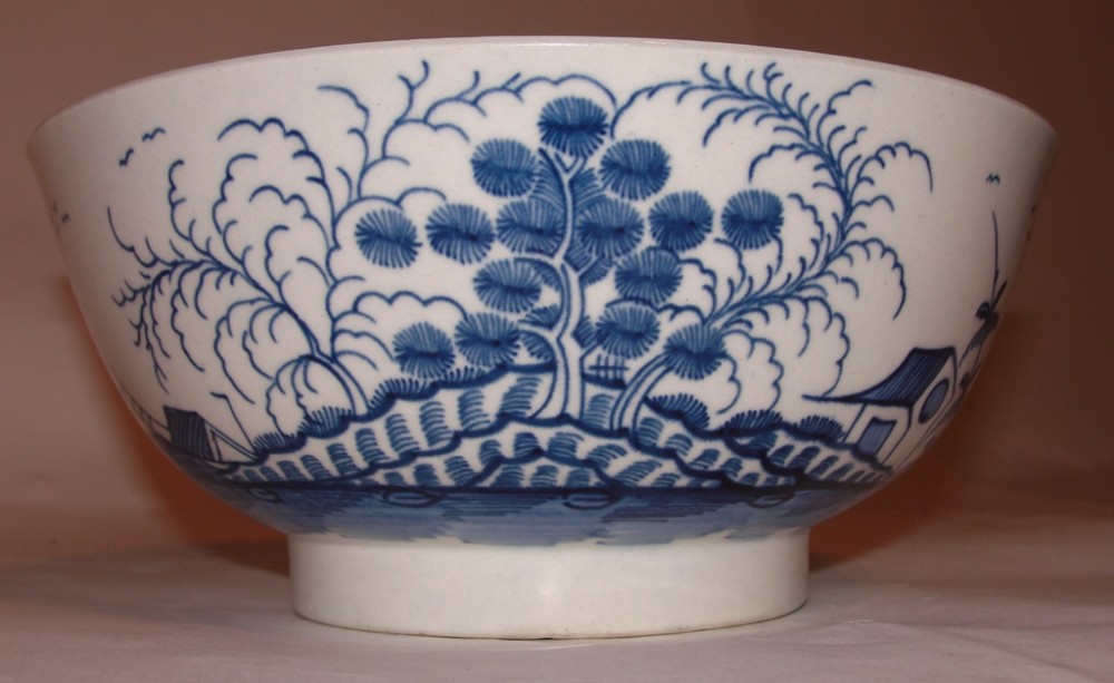 Georgian Worcester salad bowl. Circa 1775
