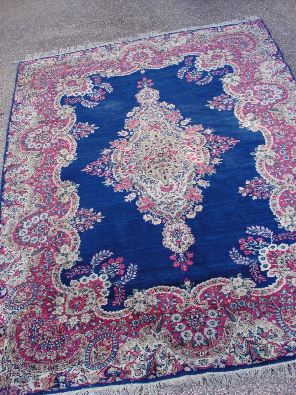 Persian Kirman quality carpet. Circa 1920