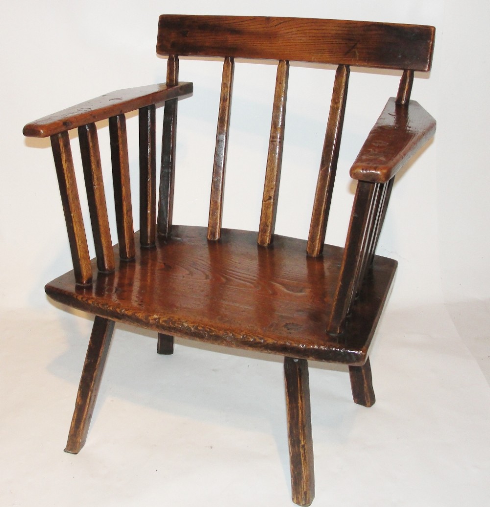Primitive Welsh elm windsor chair. Circa 1780