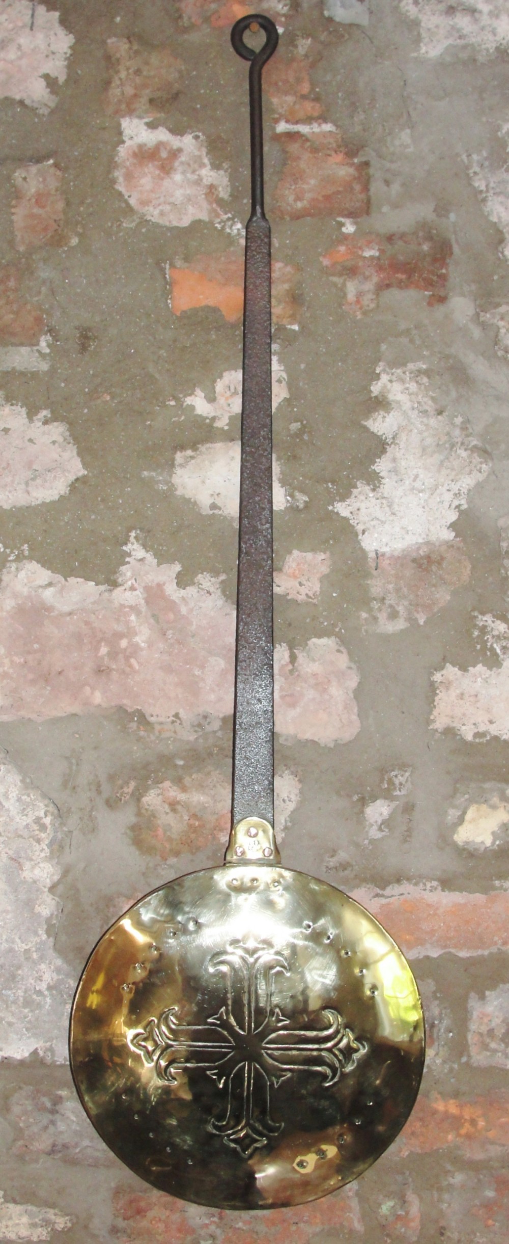 Dutch 18th. century brass warming pan. Circa 1740