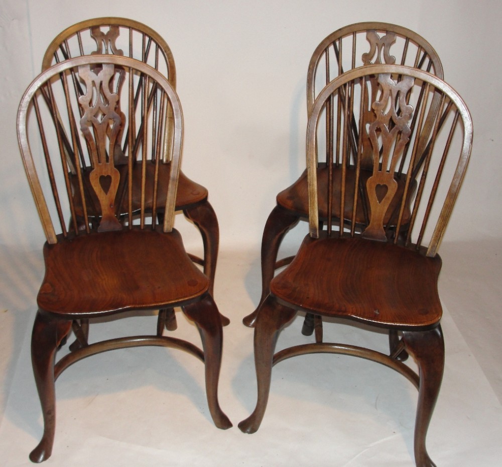 Set four windsor chairs. Circa 1840