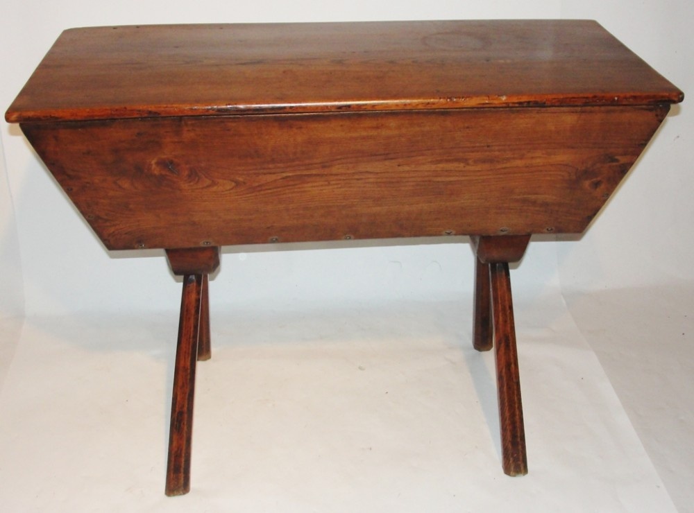 Georgian elm dough bin. Circa 1770