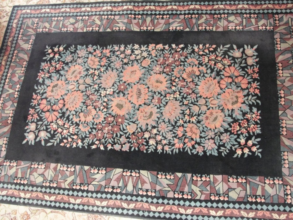 Art deco machine made carpet. Circa 1920