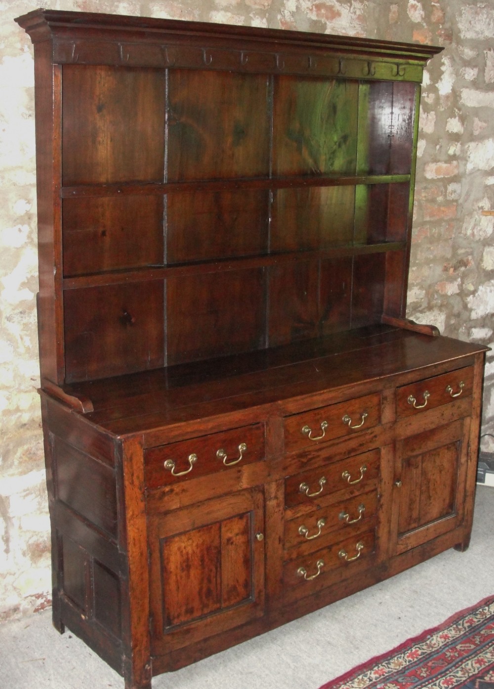 Small Georgian Welsh Denbyshire oak dresser. Circa 1760