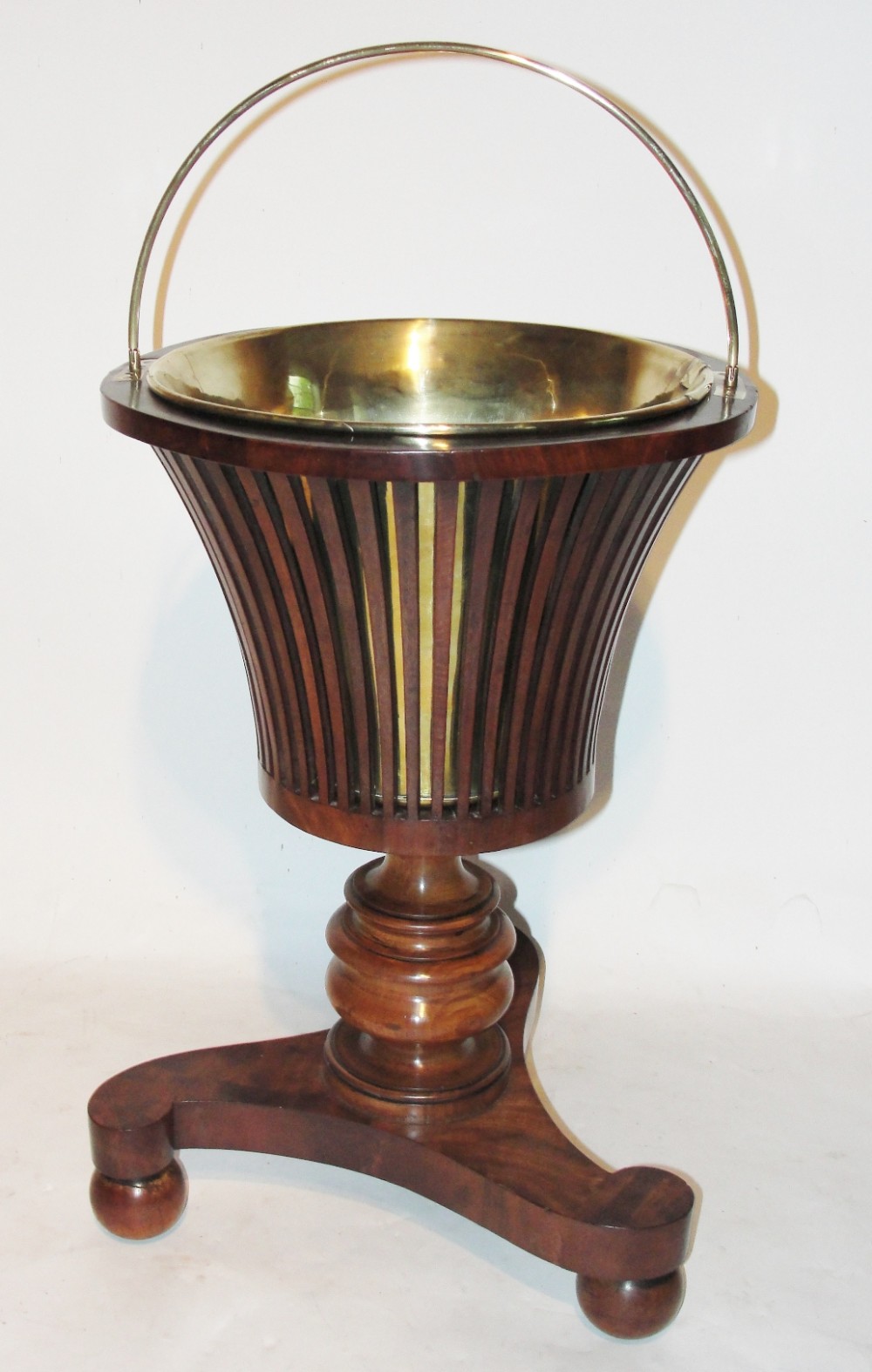 Large Regency mahogany jardiniere. Circa 1820