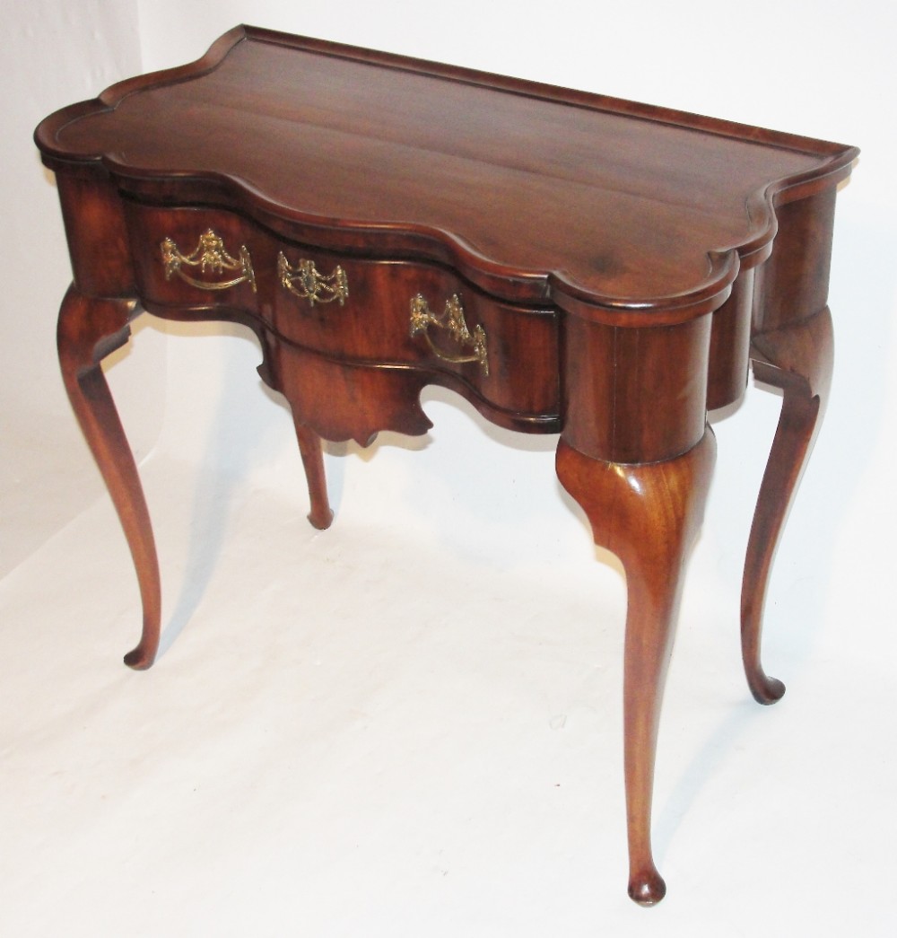 Dutch mahogany 18th. century side table. Circa 1760