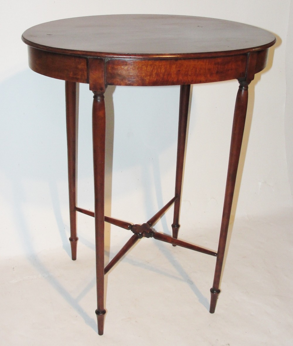 Scottish Georgian mahogany oval occasional table. Circa 1820
