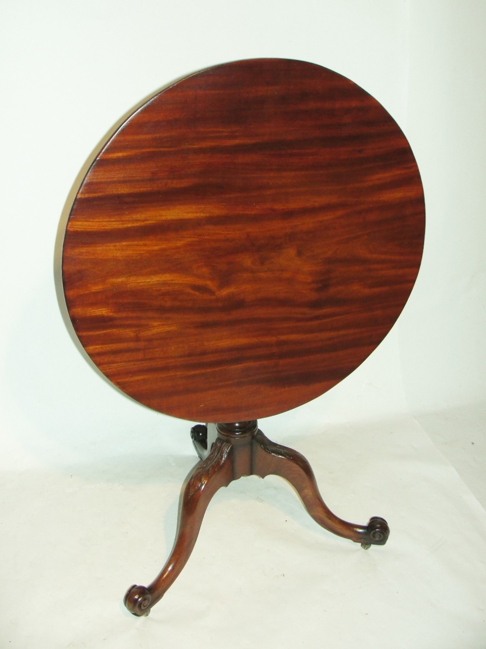 Georgian mahogany tripod table. Circa 1760