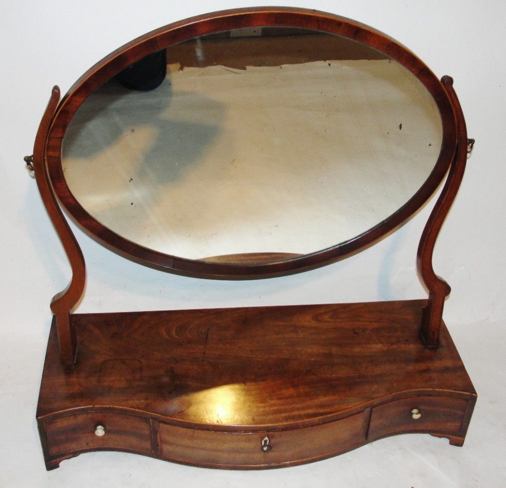 Georgian mahogany toilet mirror. Circa 1800
