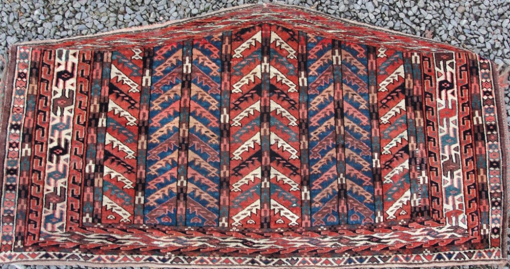 Antique Yumut Turkoman asmalyk rug. Circa 1870