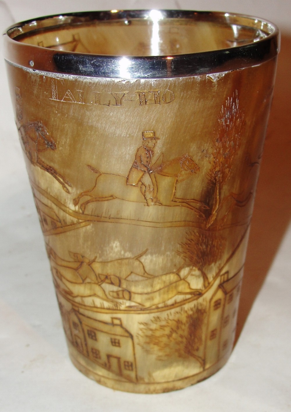 Georgian horn beaker decorated with hunting scene. Circa 1820