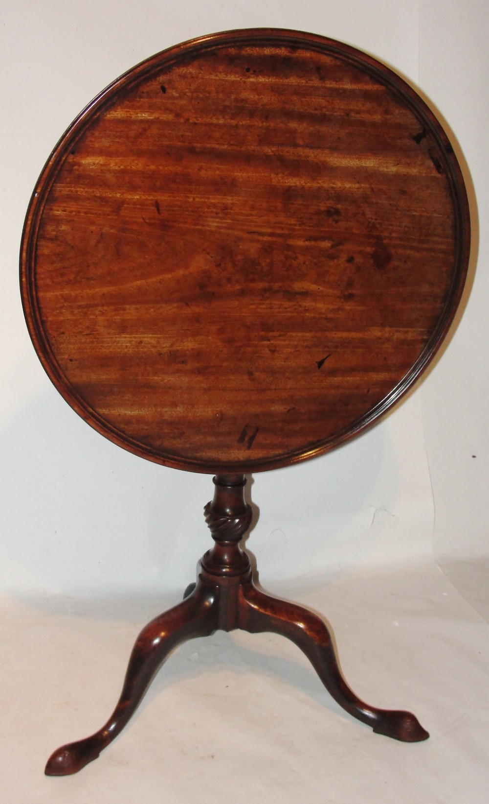 Georgian mahogany dish top tripod table. Circa 1765