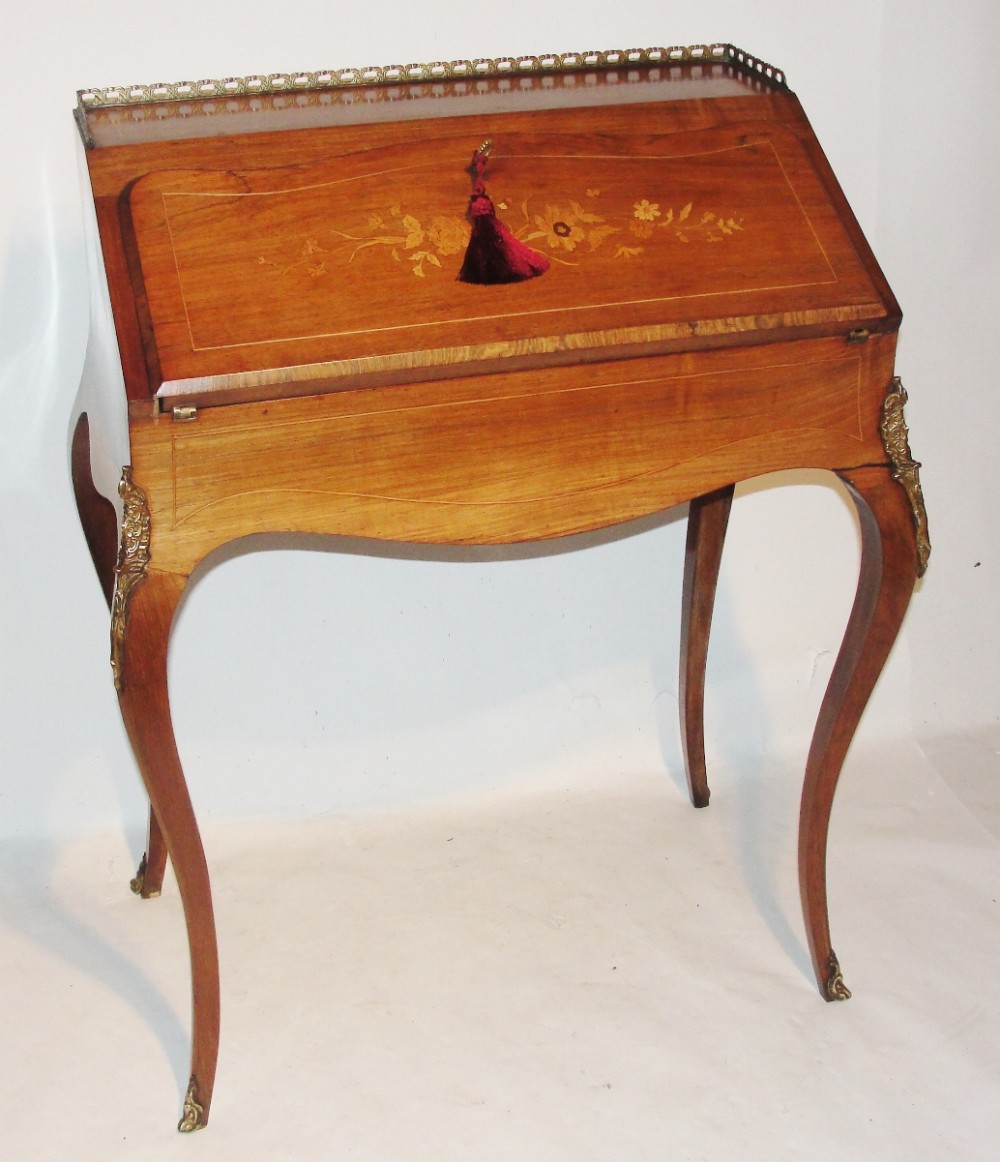 Victorian rosewood bureau de dame. Circa 1870