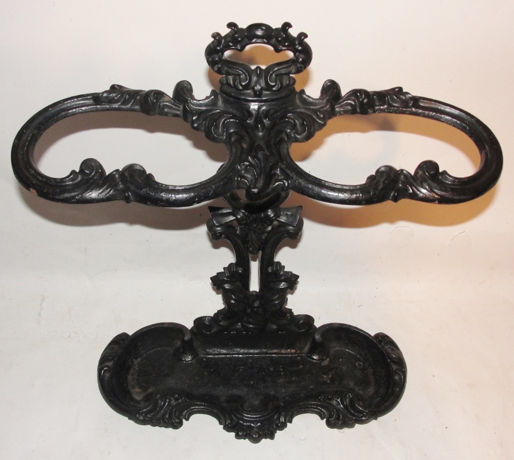 Victorian cast iron umbrella stand. Circa 1850