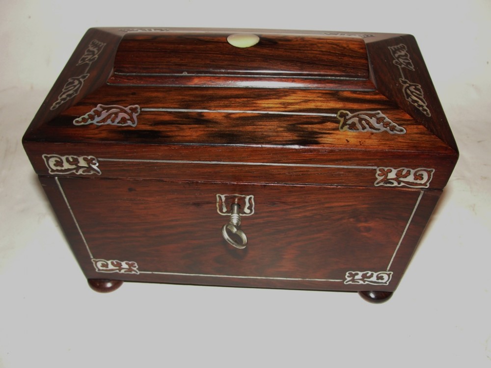 Regency rosewood tea caddy. Circa 1820