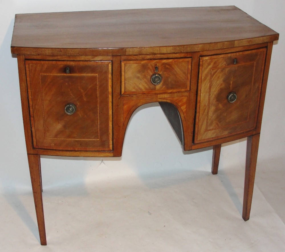 Scottish Sheraton mahogany dressing table. Circa 1800