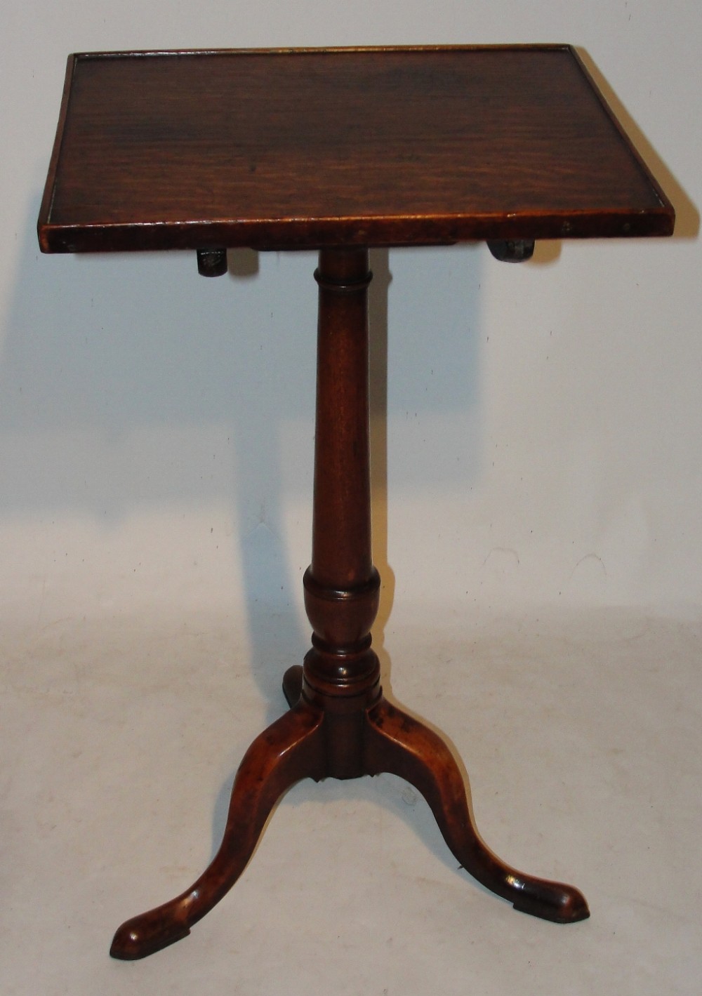 Georgian oak tripod table. Circa 1775