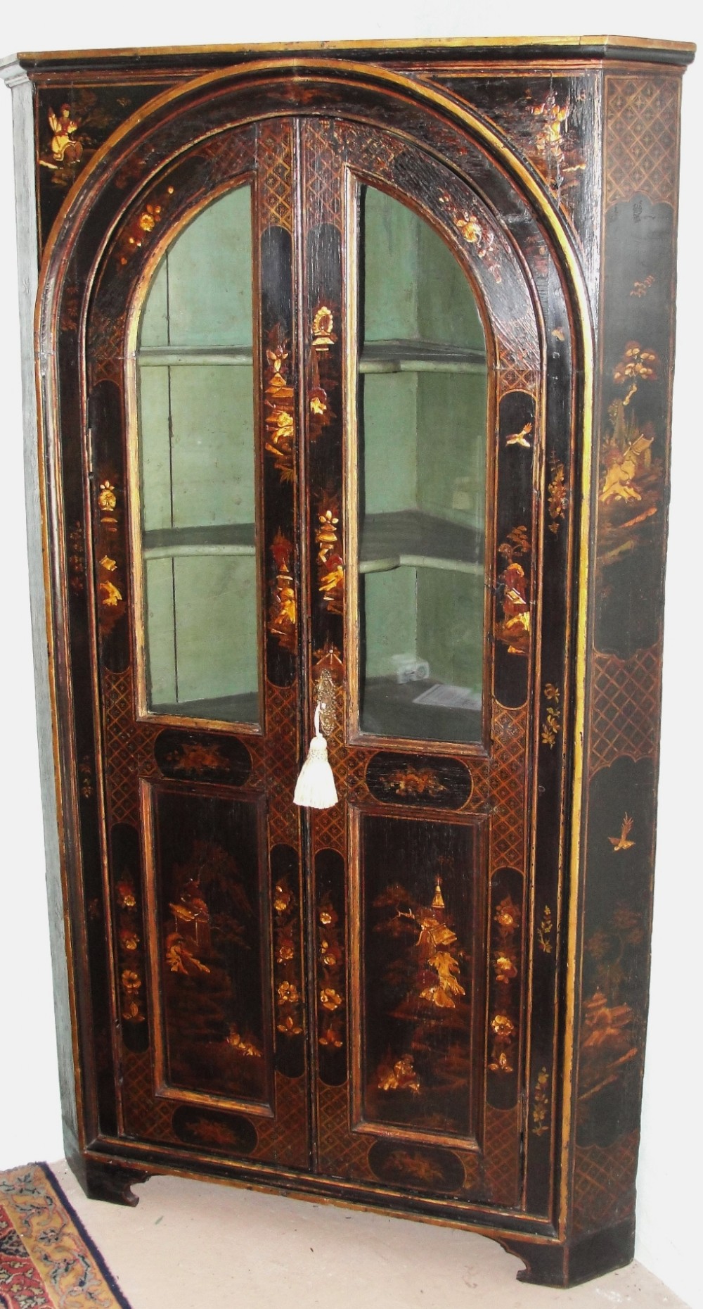 George I lacquer standing corner cabinet. Circa 1725