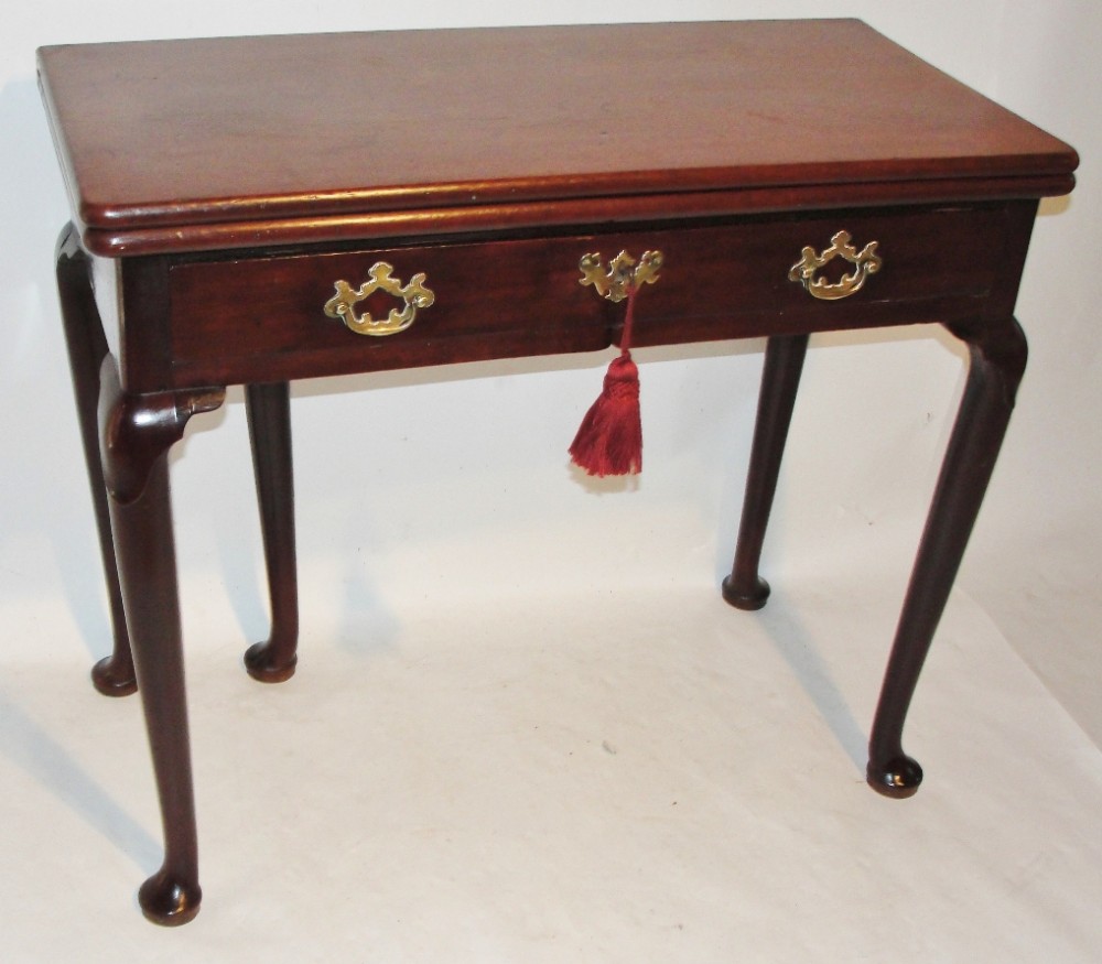 #Georgian red walnut cabriole leg tea table. Circa 1750