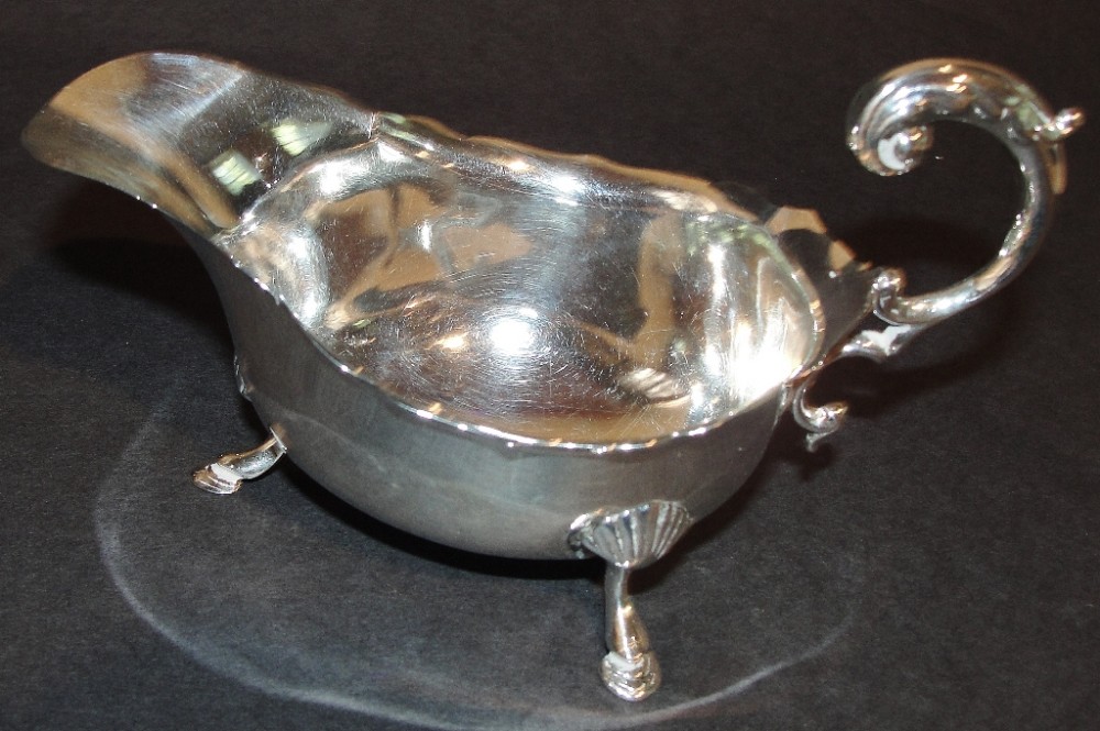 Edwardian Chester silver sauce boat. 1902