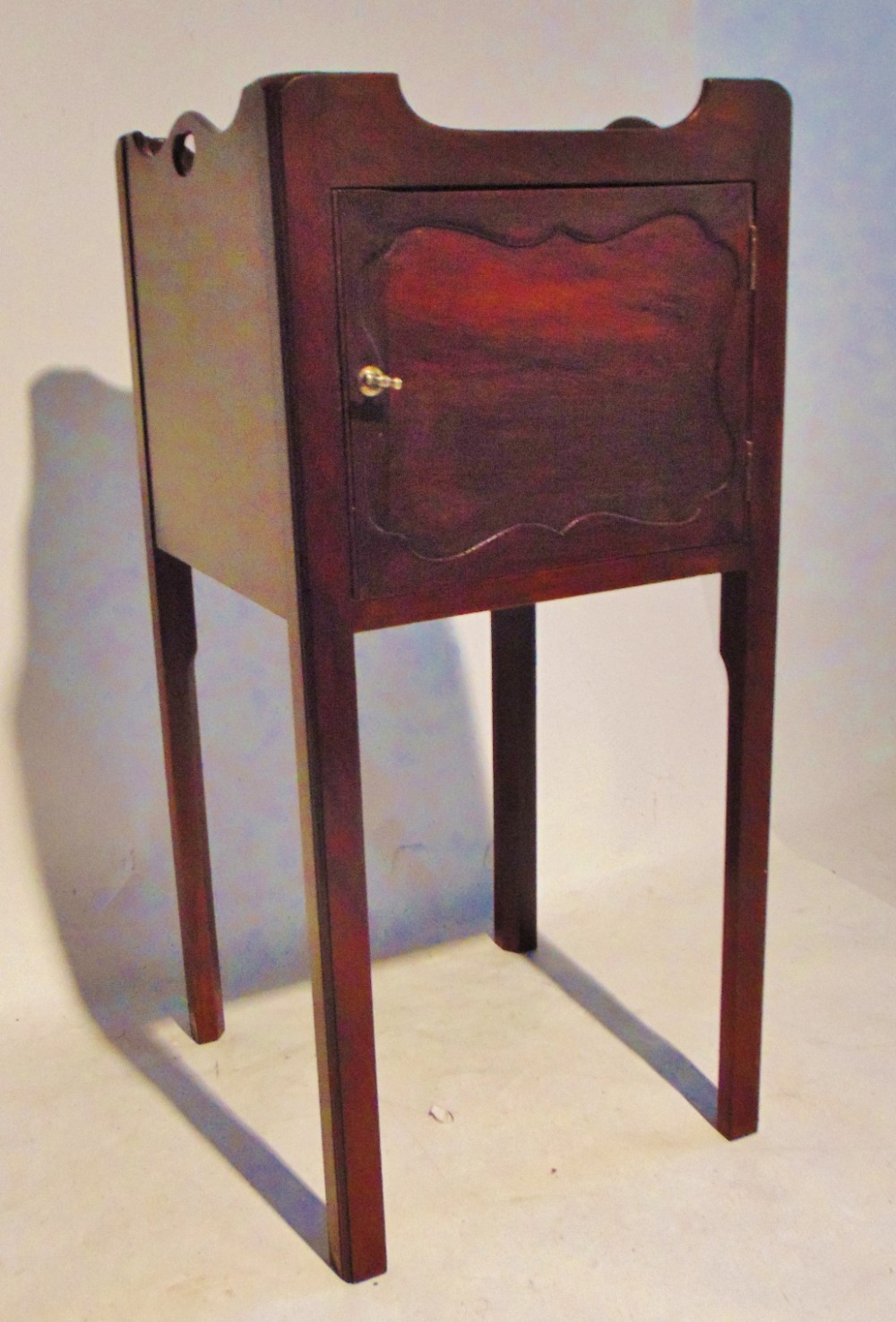 Georgian mahogany bedside cabinet, Circa 1800