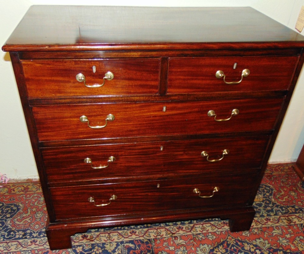 George III mahogany chest of drawers. Circa 1770