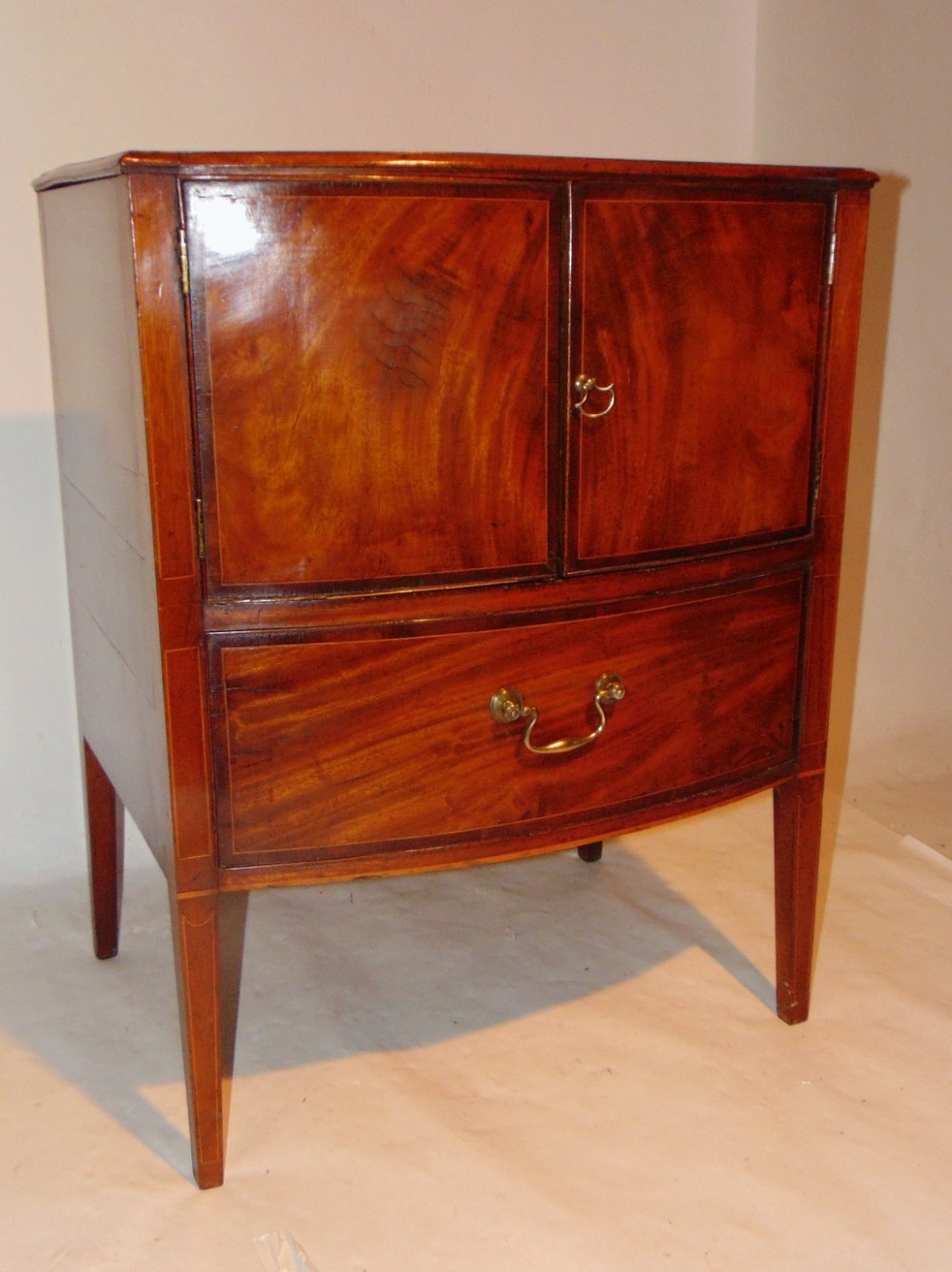 Georgian mahogany bedside commode. Circa 1780