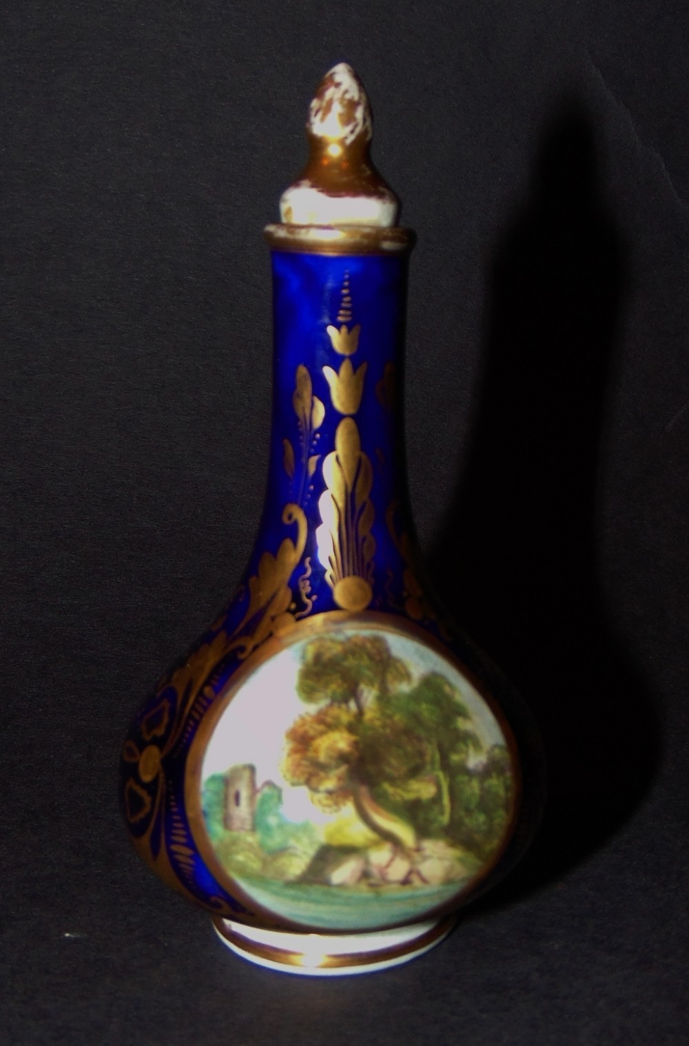 Georgian Derby scent bottle. Circa 1820