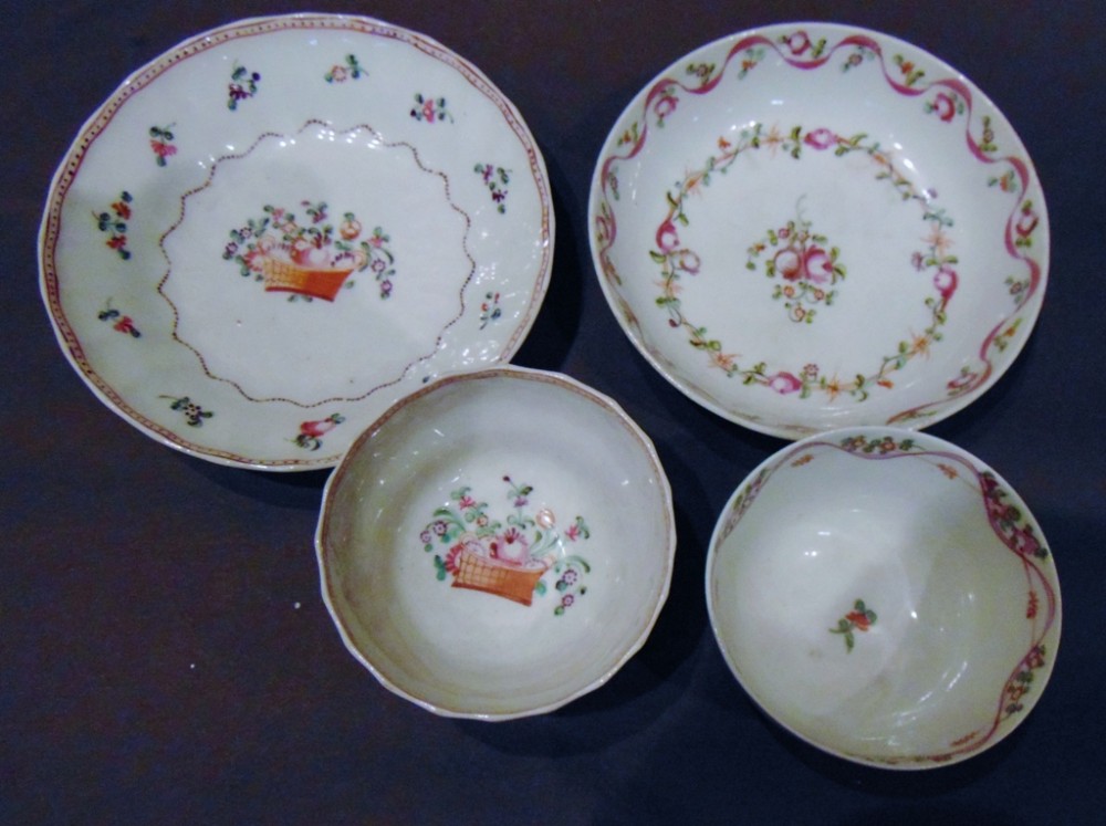 Two Newhall tea bowls and saucers. Circa 1780