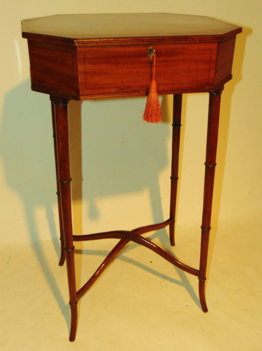 Georgian mahogany occasional table. Circa 1810