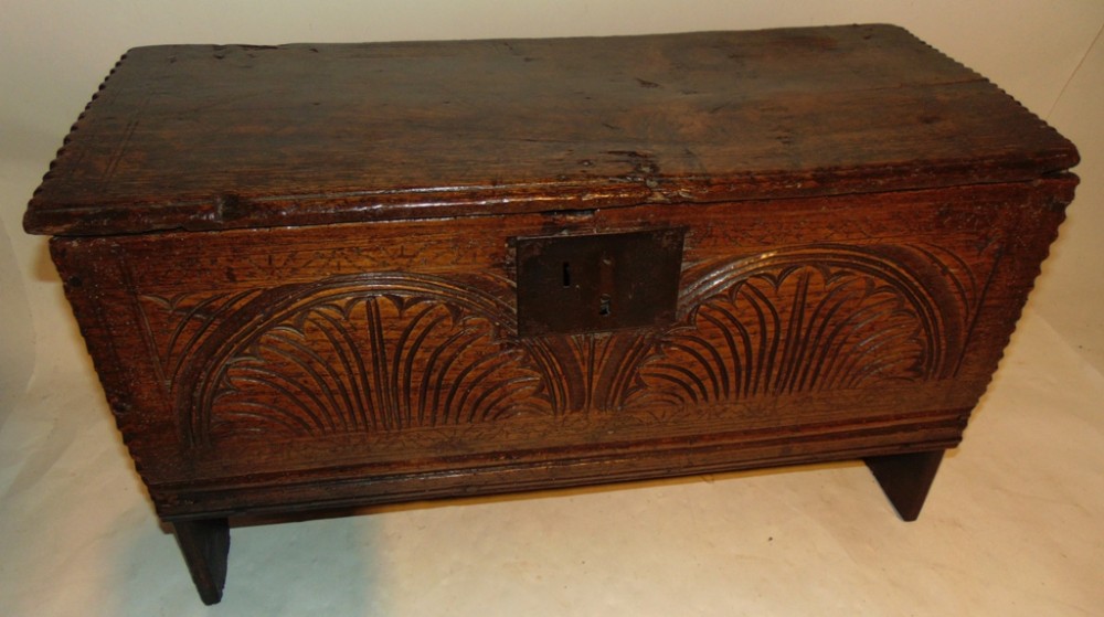 Small early oak six plank coffer. Circa 1690
