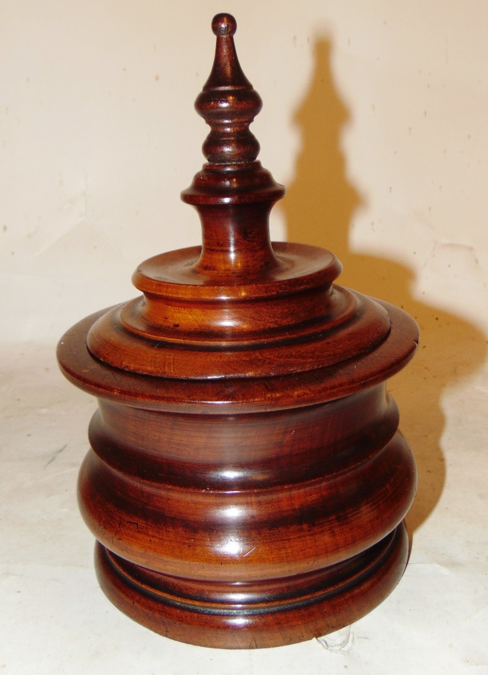 Georgian turned mahogany tobacco box. Circa 1820