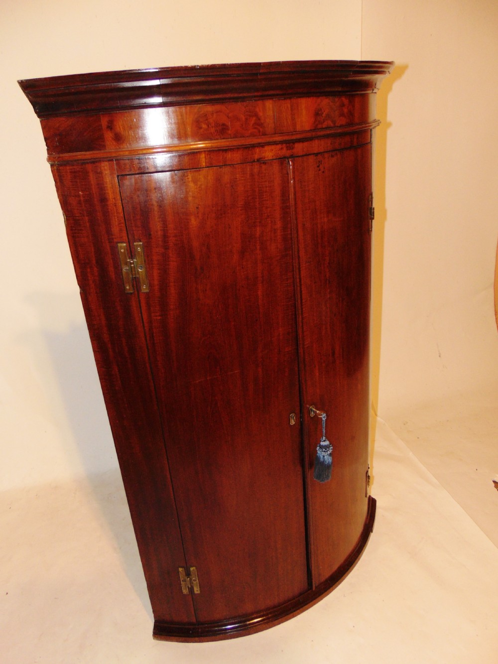 Georgian mahogany bow fronted corner cabinet Circa 1770 View VII